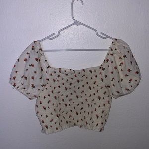 American eagle cropped top with puffy sleeves